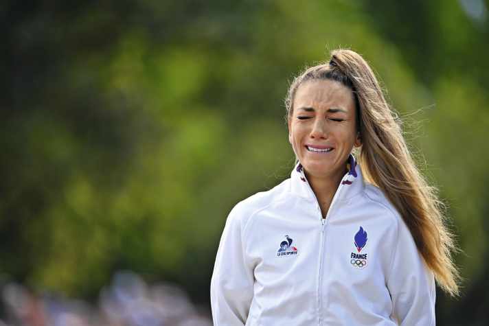 Emotion : Pauline Ferrand-Prévot a réalisé le rêve de sa vie en remportant l'or olympique en VTT et a pleuré de bonheur à Paris.