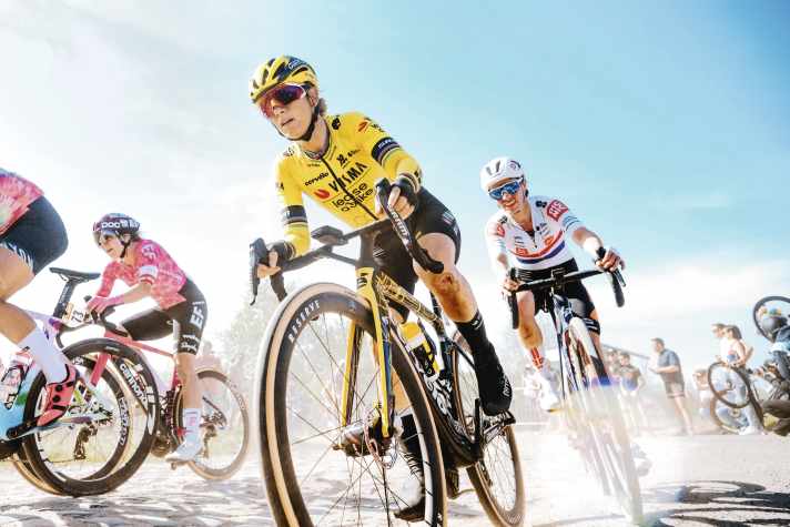 Pauline Ferrand-­Prévot vor ihrer Solofahrt bei Paris-Roubaix 2025