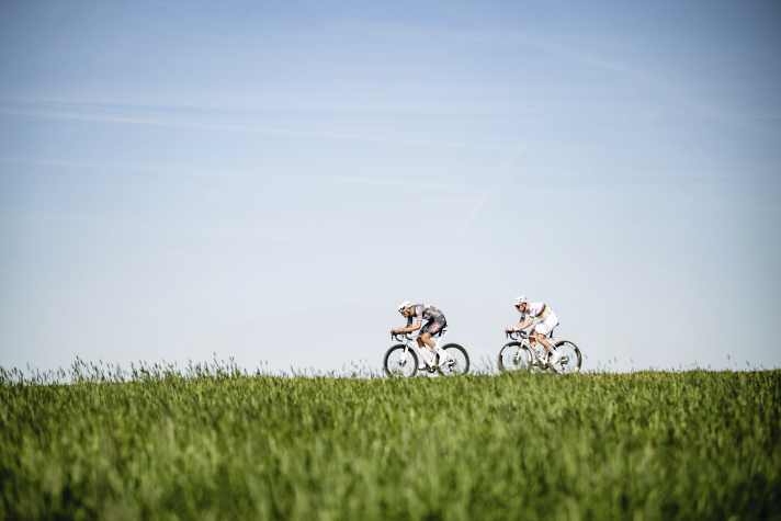 Mathieu van der Poel et Tadej Pogačar ne se font pas de cadeau.
