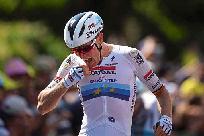 Tim Merlier won the bunch sprint on stage 9.