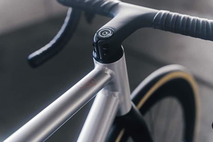 Round is the key: round tubes, straight lines: The frame has an emphatically simple design.