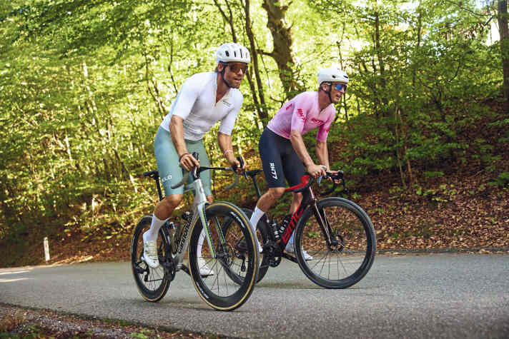 There are plenty of climbing routes around Lake Wörthersee