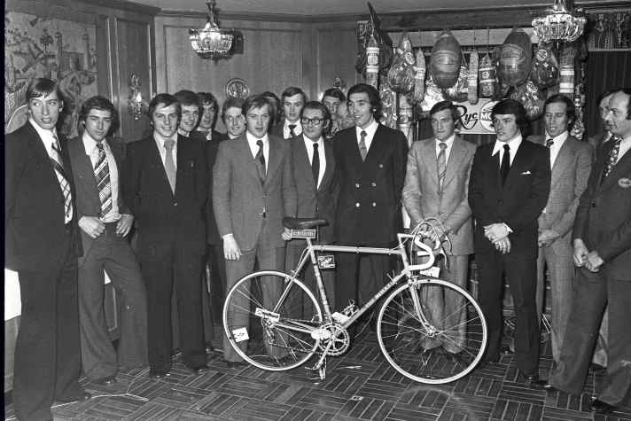 Légendaire : l'équipe Molteni lors de sa présentation à Bruxelles en 1975