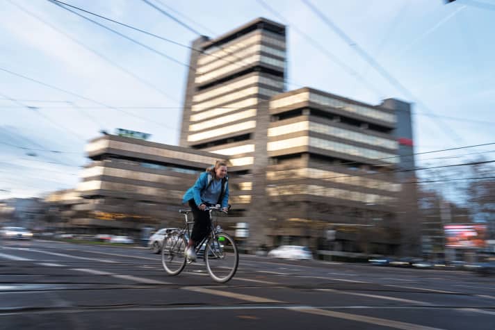 Mieke Kröger is also fast on her city bike