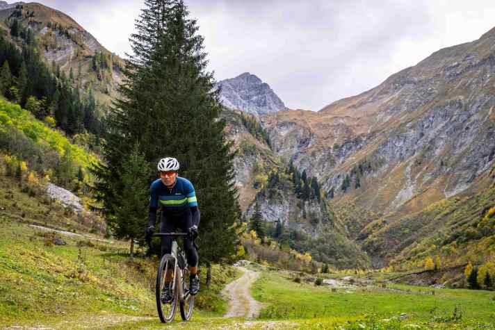 The Petersbergalm valley basin is an impressive cul-de-sac