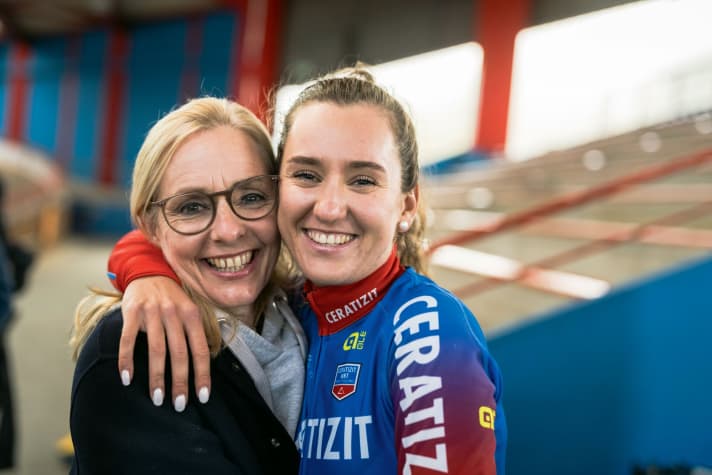 Closely connected: Mum Catrin Degenhardt has invested a lot of energy in her children's sport (with daughter Lin).