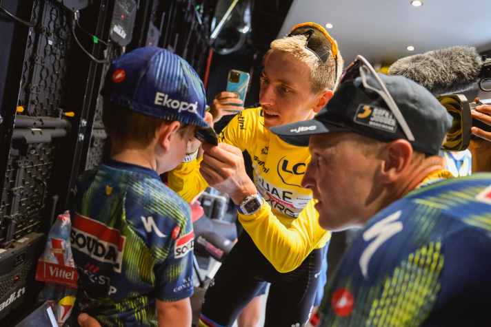 Insgesamt kommt Pogacar nun auf 82 Führungstrikots bei Grand Tours und zieht damit mit Chris Froome gleich