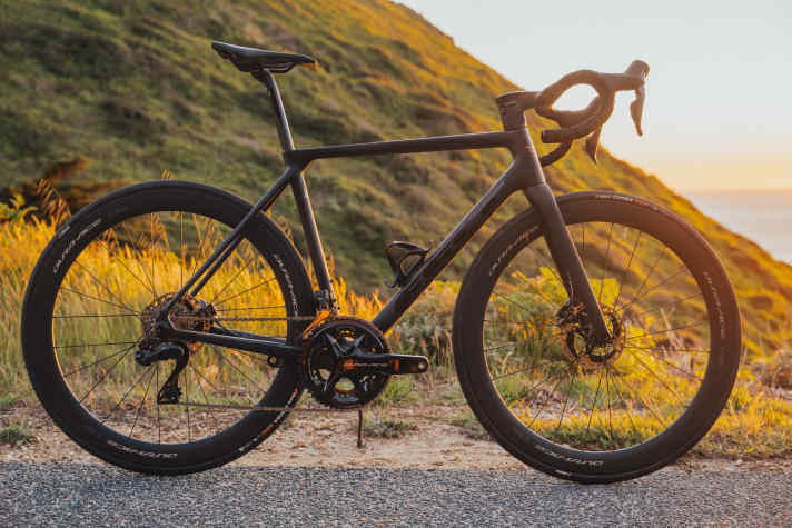 The FR traditionally marks the sporty pole in the Felt portfolio and is entering its fourth model generation