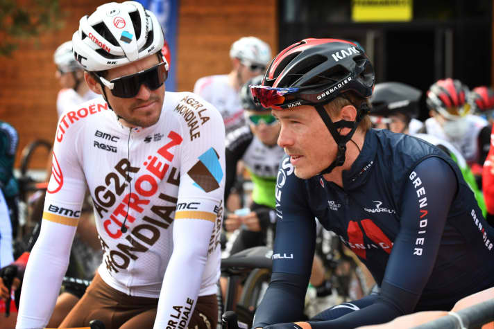 Les anciens compagnons de route Greg van Avermaet (à gauche) et Rohan Dennis