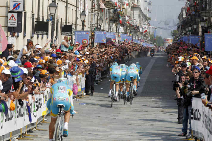 In 2011, the Giro d'Italia started with a team time trial in Venaria Reale