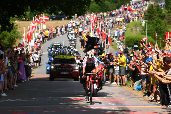 Magnus Cort Nielsen travelling through the Danish sea of flags
