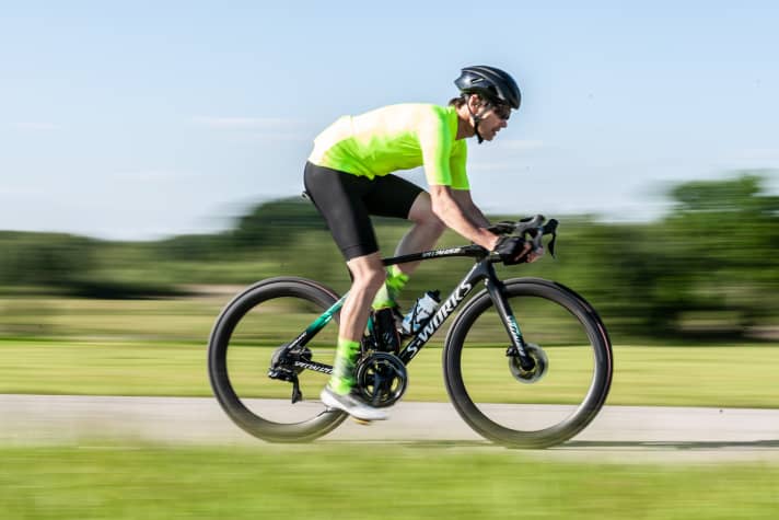 Nous avons testé le Tarmac SL 7 dans TOUR 11/2020. |