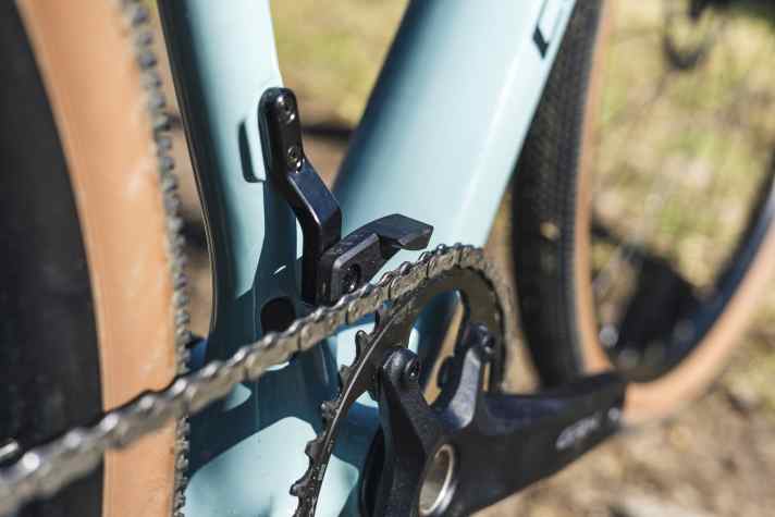 The 1x12 drivetrain offers plenty of power on steep climbs, but the gear ratios are relatively wide