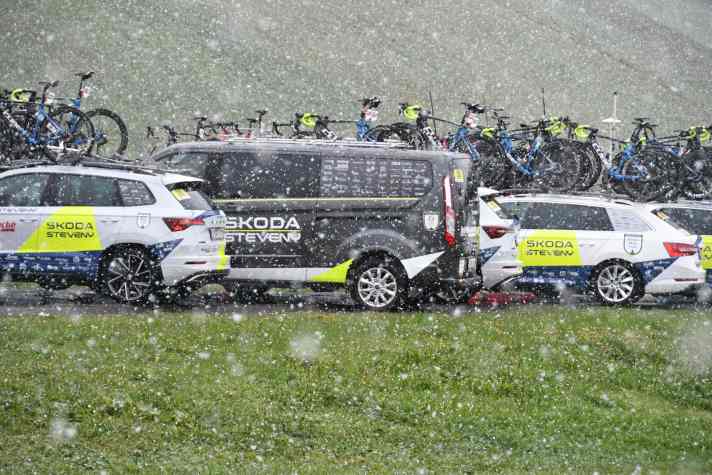 Wetter-Chaos beim Giro d'Italia 2024