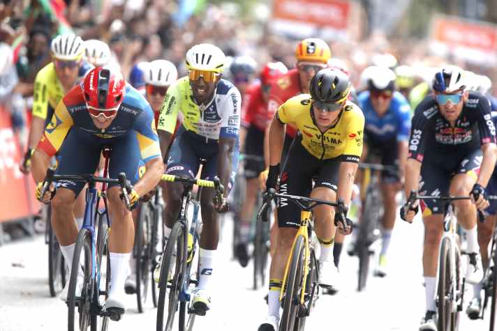 The Cyclassics 2024 podium (from left to right): Jonathan Milan (second place), Biniam Girmay (third place) and Olav Kooij (first place)