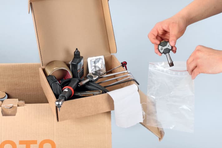 Racing bike packing