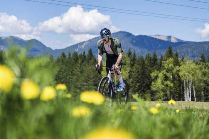 Mittendrin statt hinter Glas: Rennradfahren ist Naturerlebnis