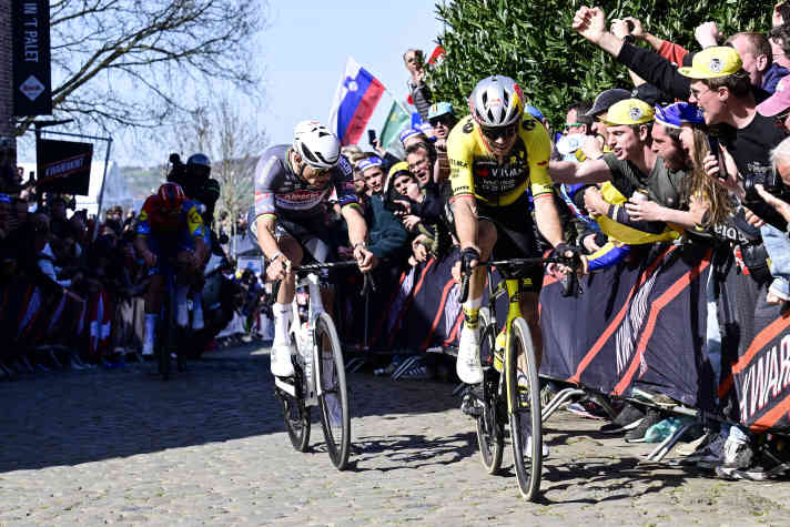 Les rivaux de toujours Wout van Aert et Mathieu van der Poel sont eux aussi grassement rémunérés