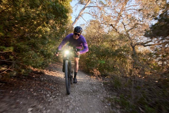 Canyon Grizl:ON - the Lupine Nano SL lamp brings light into the darkness