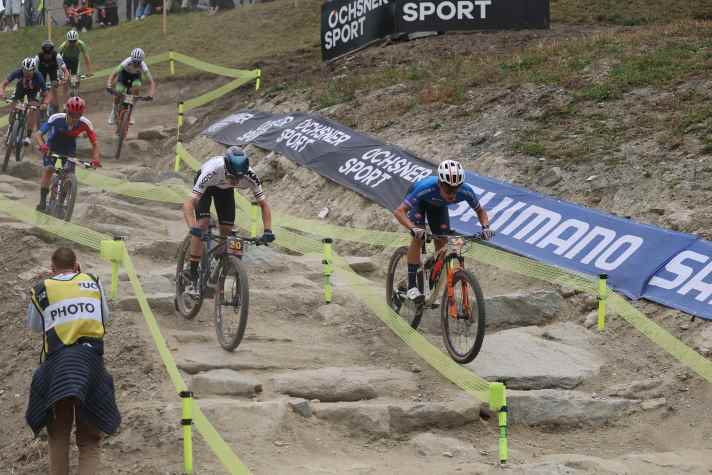 Sportif d'hiver : le vététiste Fabian Eder (devant à gauche) participera en février au championnat du monde de cross.