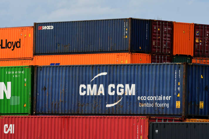 Le nouveau sponsor semble soutenir financièrement l'équipe française Decathlon CMA CGM