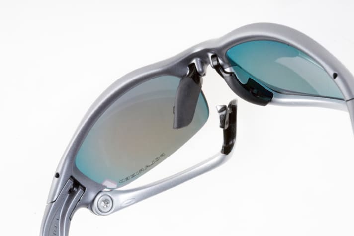   The Oakley hinged frame allows lens changes without fingerprints 