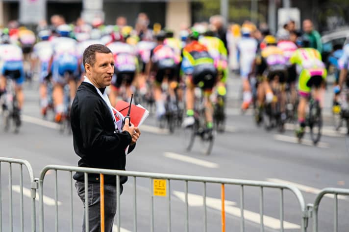   Pousseur
 	Sven Teutenberg, finaliste du Tour 2001, est le moteur de la candidature de Düsseldorf au Tour.