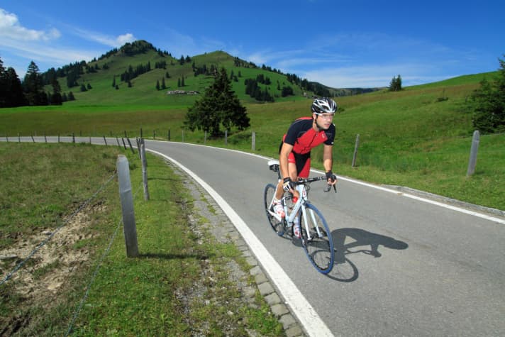 Gerade bergauf macht sich ein leichteres Rad schnell bemerkbar.