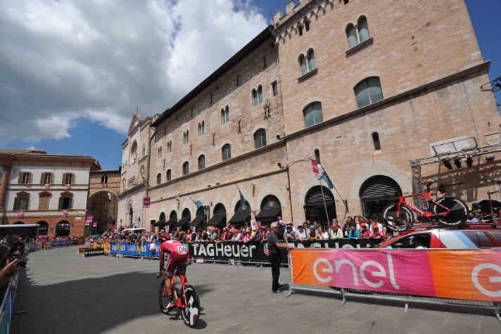 Foligno was last the starting point of a Giro stage in 2017. Back then, it was also a time trial that started here.
