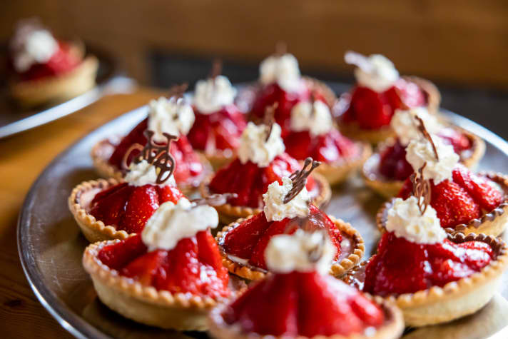 Des gâteaux sont offerts à tous ceux qui atteignent un point de contrôle.
