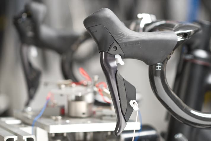 On the TOUR test bench, the new Ultegra road bike drivetrain had to prove how far it can go on a single battery charge.