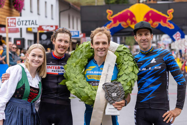 Dominic Salcher (AUT, 2. Platz), Jack Burke (CAN, 1. Patz), Alban Lakata (AUT, 3. Platz)