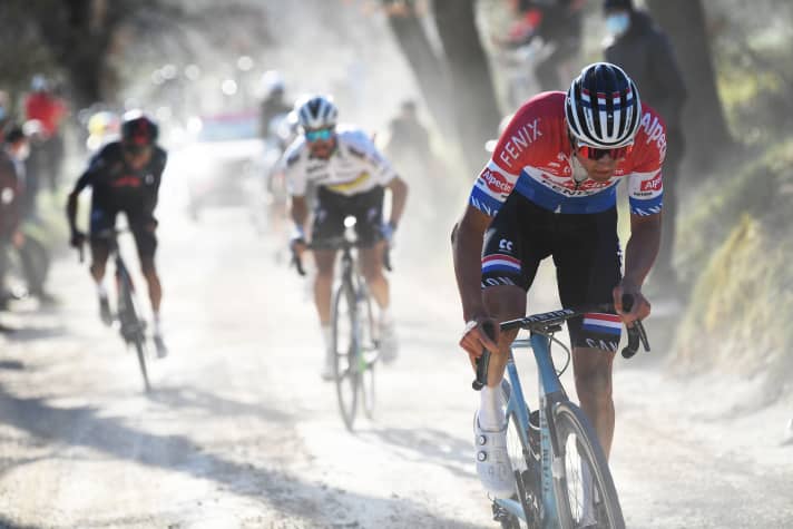 Mathieu van der Poel proved that gravel roads suit him with his victory at the Strade Bianche 2021