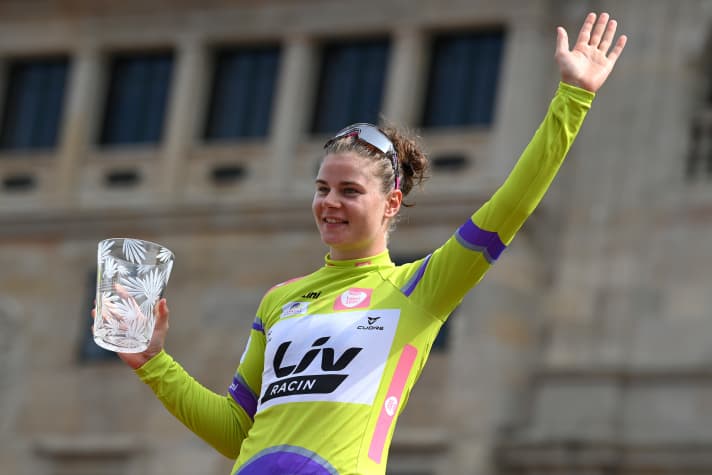 Lotte Kopecky in the green jersey