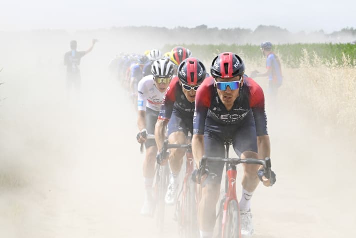 Paris-Roubaix winner Dylan van Baarle drags a huge cloud of dust behind him