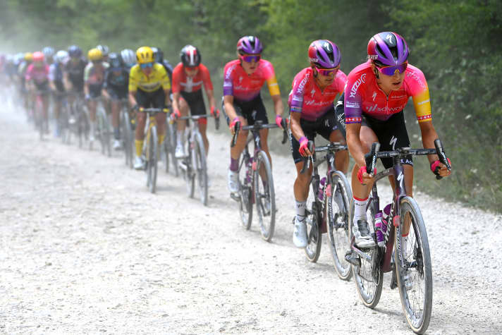 La 4e étape du Tour de France Femmes a aussi emprunté des routes de terre