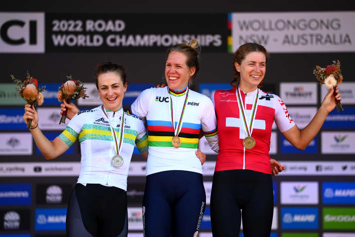 Einzelzeitfahren der Frauen: Grace Brown, Ellen van Dijk und Marlen Reusser (von links) 