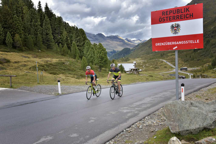 Am Staller Sattel geht es über die Grenze von Österreich nach Italien