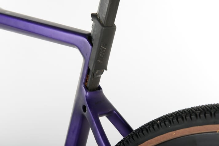 L'extension effective de la tige de selle est nettement plus longue qu'il n'y paraît. Conséquence : un plus grand débattement.