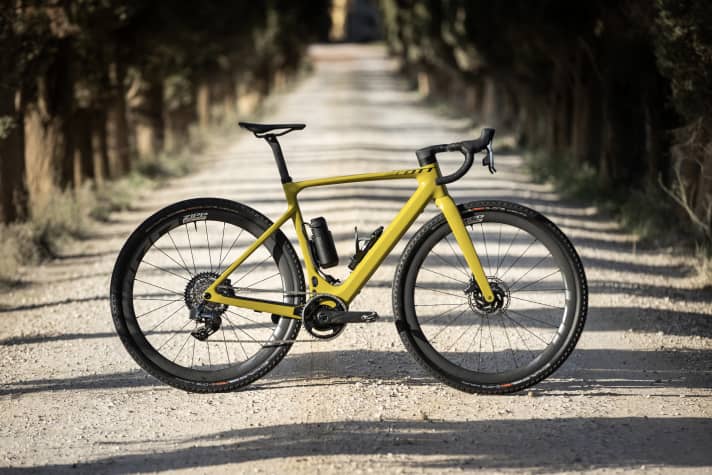 Le cadre du Solace eRide ressemble beaucoup à celui du Scott Addict Gravel. 