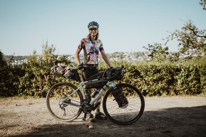 Front roll: sleeping bag and small pillow.
Frame bag and top tube bag: spare inner tube, pocket knife, sun cream, disinfectant, electrical items and food.
Saddle bag: tent poles, inner tent and sleeping gear Fork bags: Outer tent, rain gear, a change of clothes and a light down jacket.