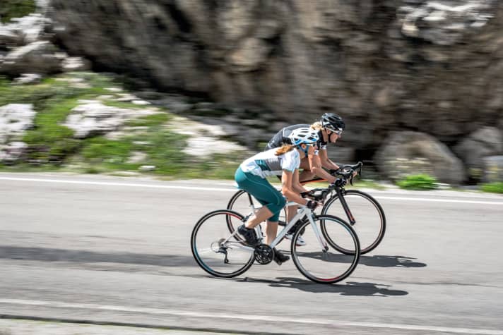   Test de roues, conseils pour l'équipement et exercices de renforcement musculaire - vous trouverez tout cela dans le dossier spécial femmes.