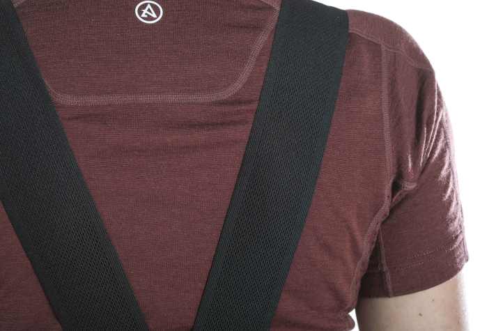 The airy mesh straps could do with a little more stretch