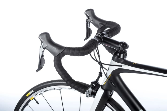   Radon: The high-quality handlebars from Syntace feel perfect.