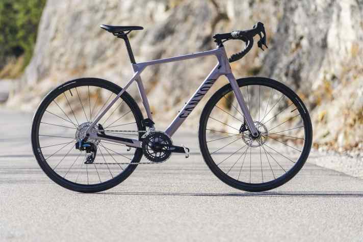 The Canyon Endurace CF 7 AXS