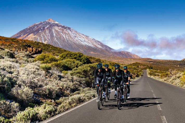 The 3715 metre high Teide dominates the landscape