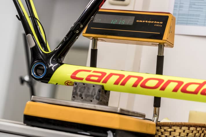 TOUR Test weight scale
