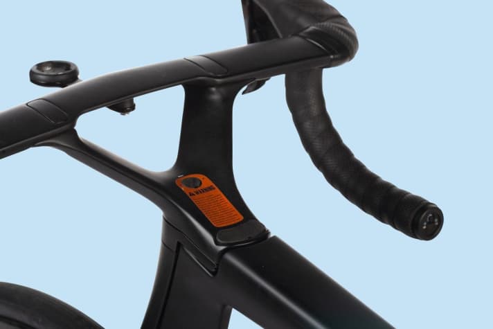   Aero durch und durch: Das unkoventionelle Cockpit des Cervélo S5.