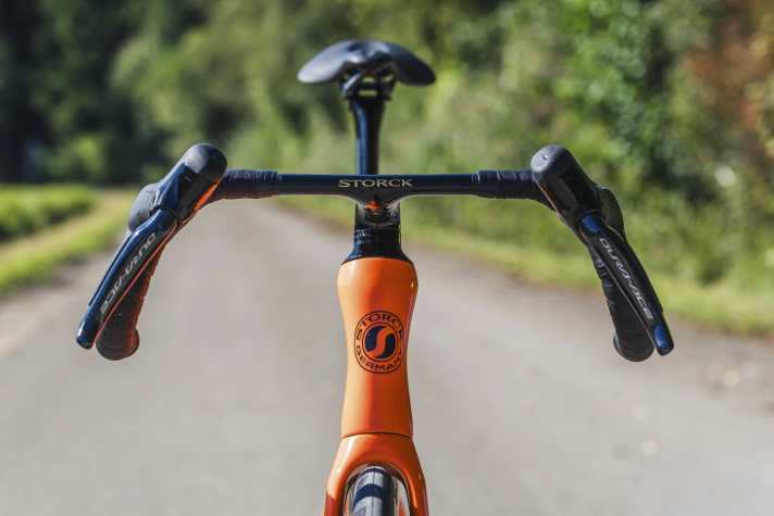Unconventional - The extremely narrow handlebars characterise the look and riding behaviour