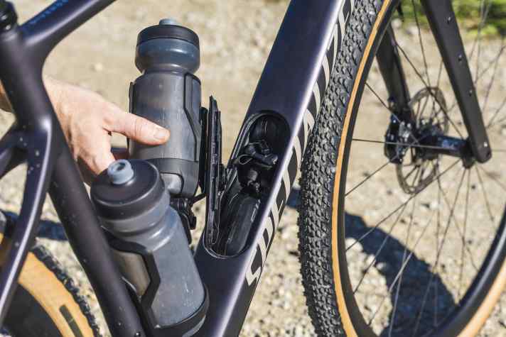 Record-breaking: According to the manufacturer, the Diverge offers the largest storage compartment